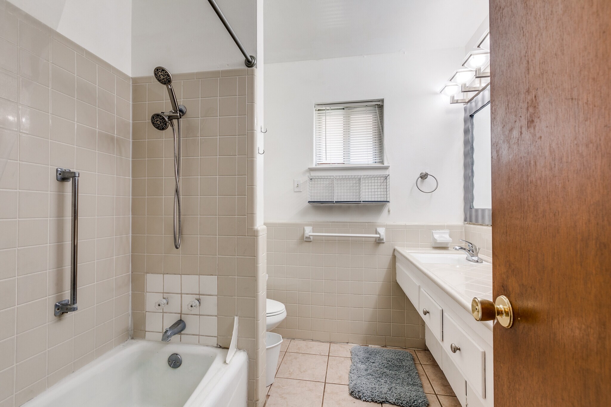 Building Photo - 123 Stardream Dr