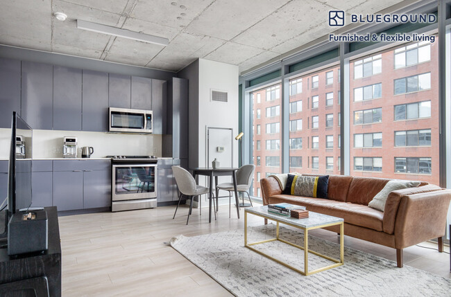 Building Photo - 311 W Illinois St