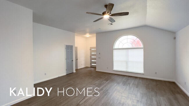 Building Photo - 9317 Apple Dr