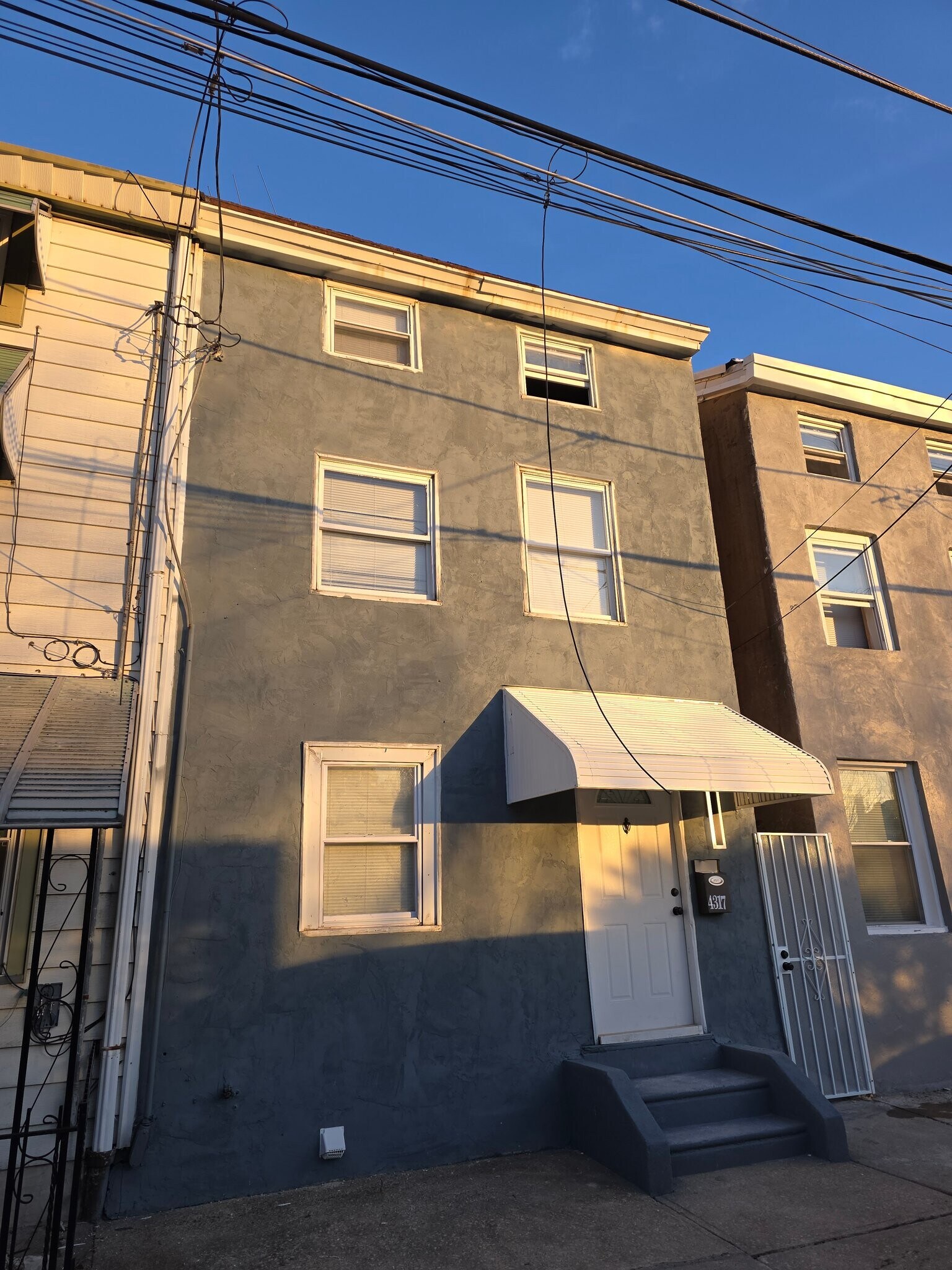 Building Photo - 4317 Elizabeth St