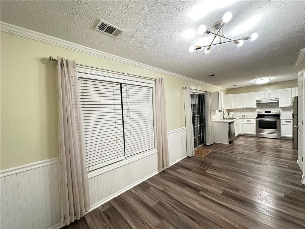 Building Photo - 1936 Patterson Park Pl