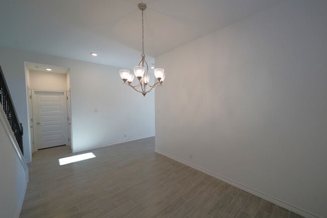 Building Photo - Luxury Living in Davis Ranch