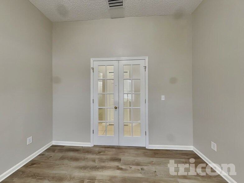 Building Photo - 883 Oak Arbor Cir