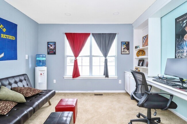 Building Photo - 5304 Summer Crescent