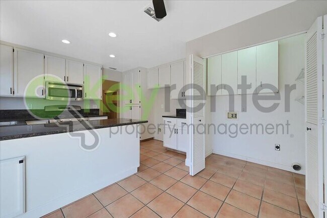 Building Photo - 3040 Danehurst Ct