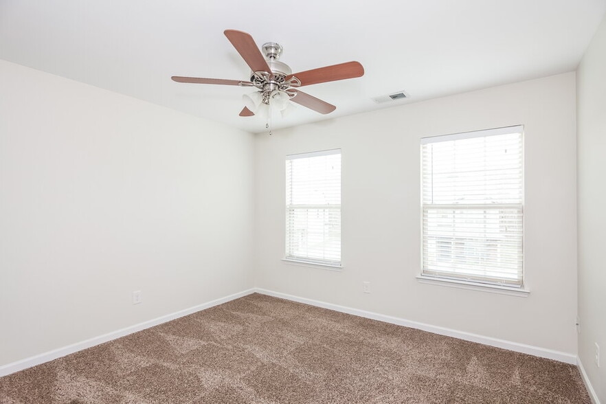 Building Photo - 7906 Sweet Grove Ct