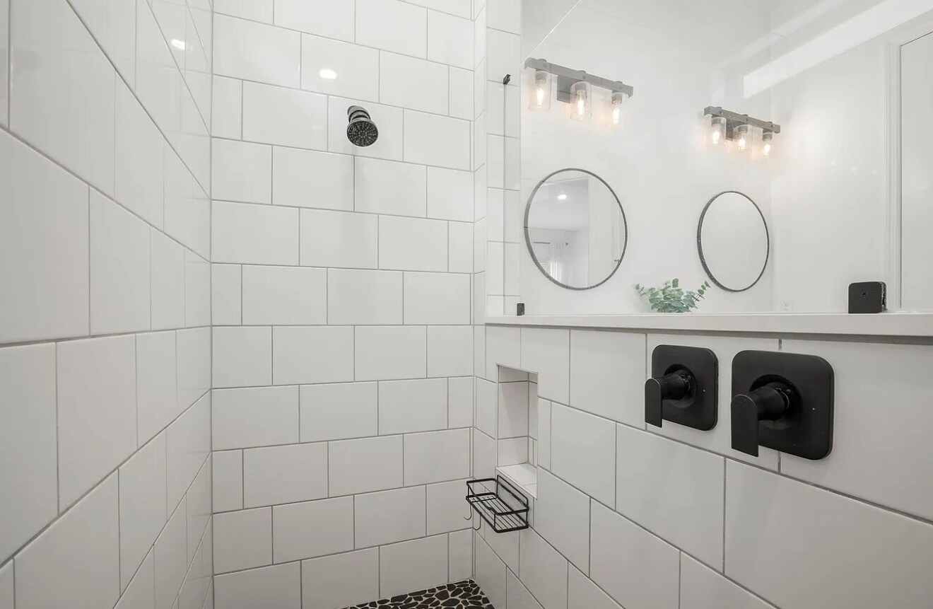 Building Photo - 11325 Hillsong Ct