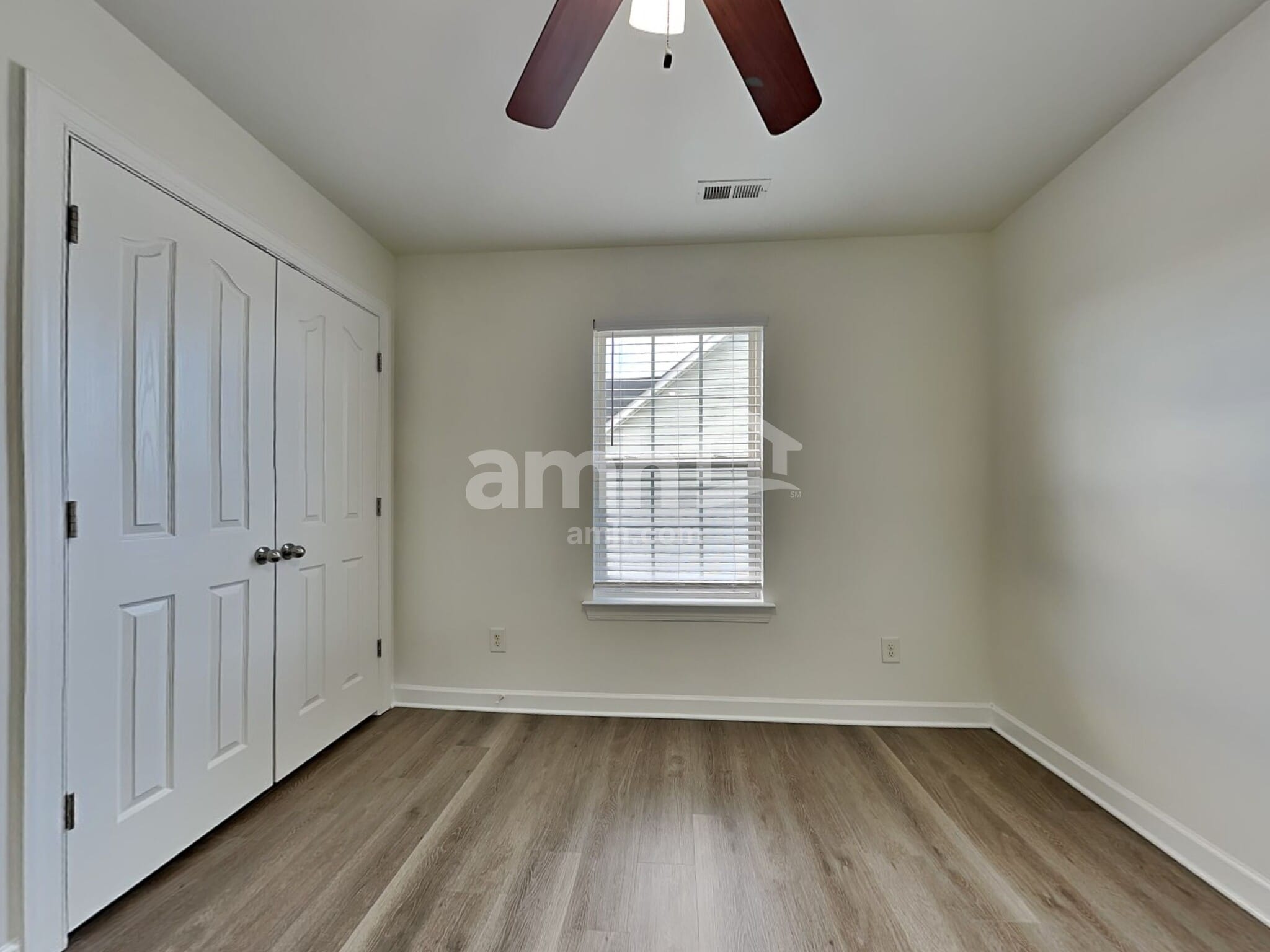 Building Photo - 456 Clearwater Dr