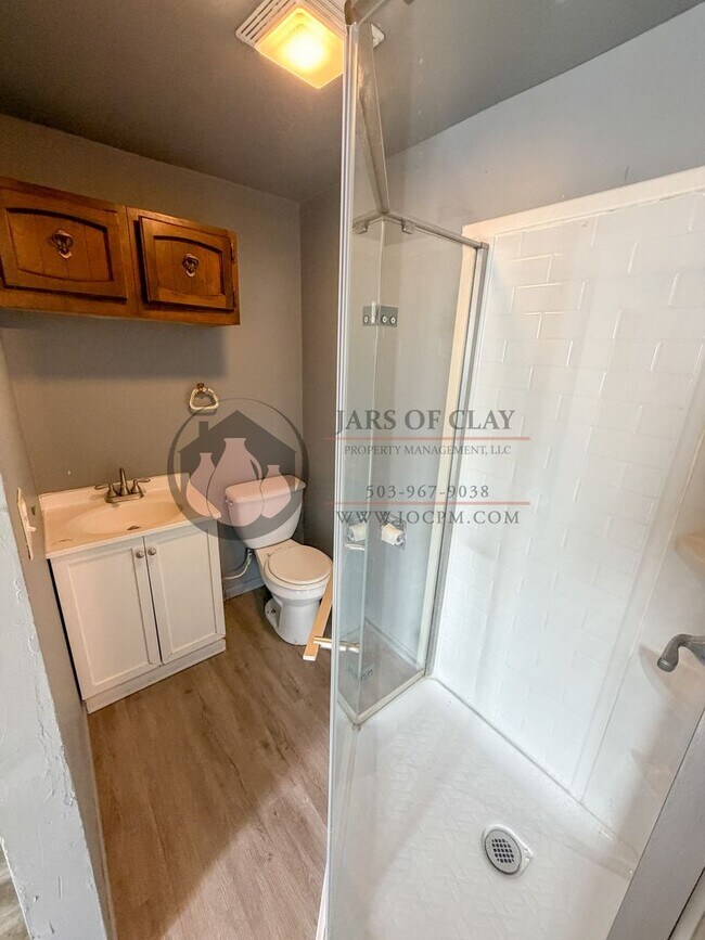 Building Photo - Dover Duplex 2025-1754