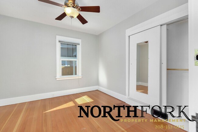 Building Photo - North End Home Available 3/1