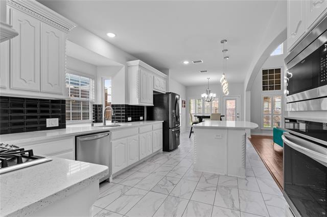 Building Photo - 2305 Hickey Dr