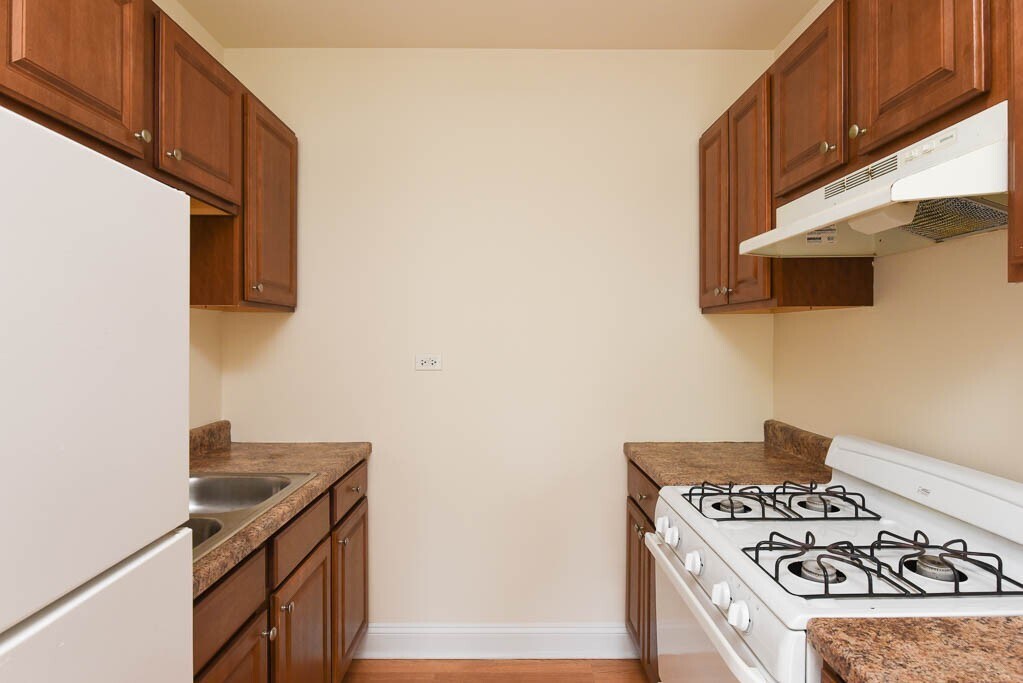 Building Photo - 2600 N Kimball Ave