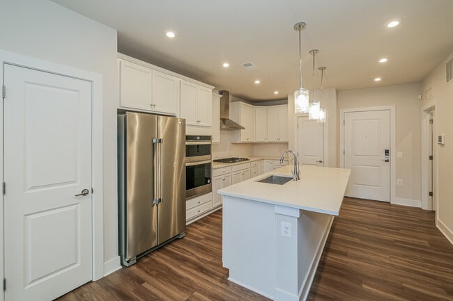 Building Photo - 102 St Ives Pl