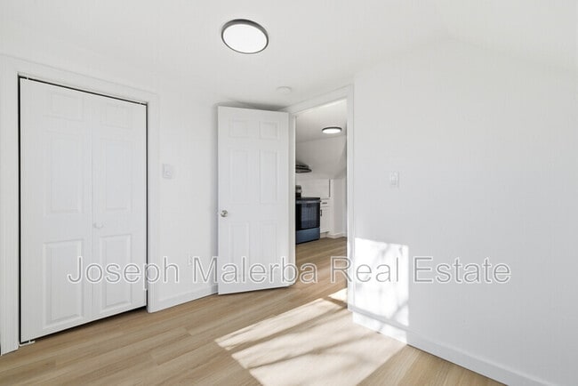 Building Photo - 159 Connecticut Ave