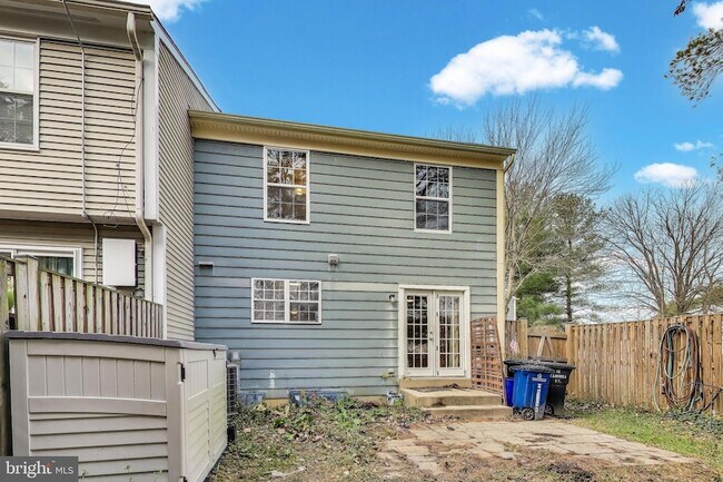Building Photo - 16 Tabiona Ct