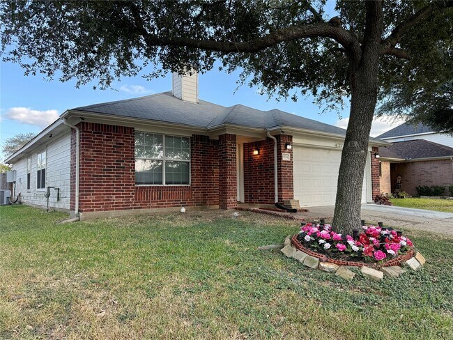 Building Photo - 6534 Carly Park Way