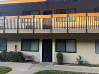 Building Photo - CAMPBELL - Downstairs unit in desirable location