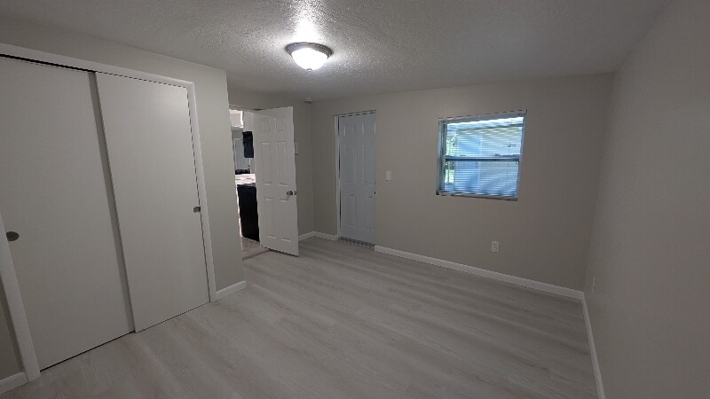 Building Photo - 64 Knollwood Dr