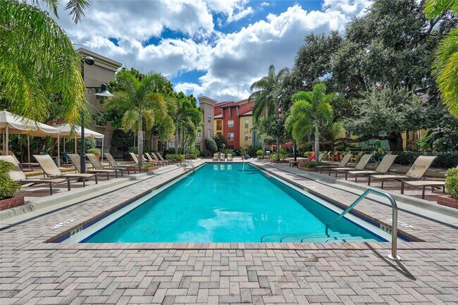 Building Photo - 410 S Armenia Ave