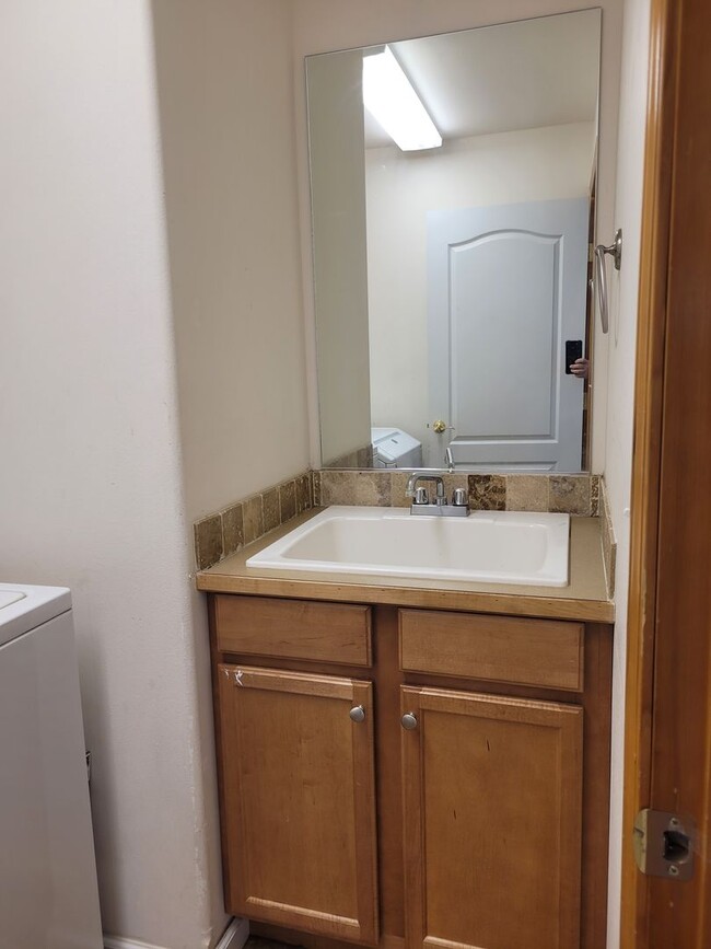 Building Photo - Sandcastle Estates Home - Pet friendly