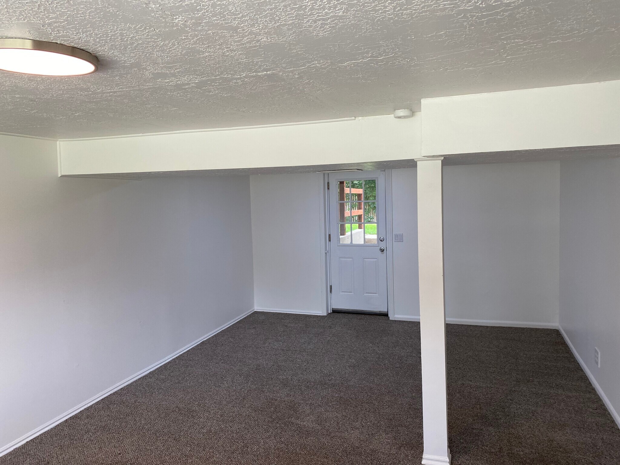 Building Photo - 95 W 8710 S
