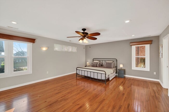 Building Photo - Elegant & Spacious Home Available in Church Point