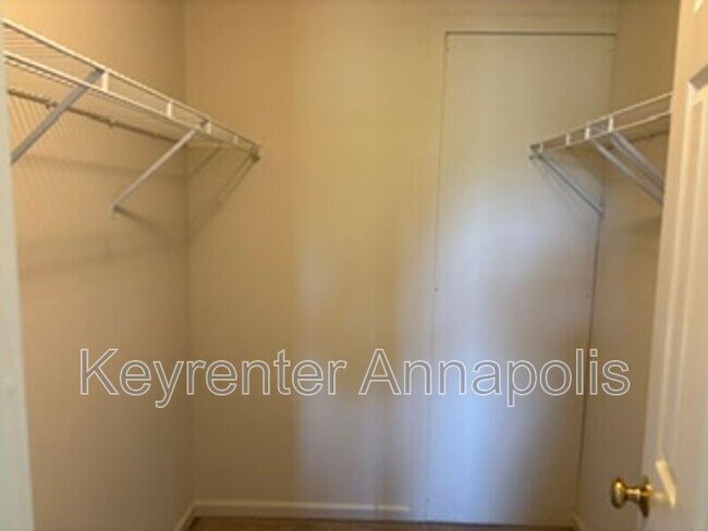 Building Photo - 1104 Wickford Ct