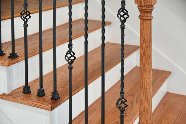 Building Photo - 5046 Van Fleet St