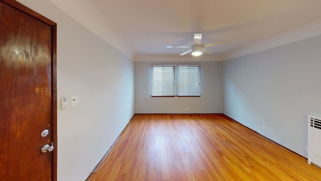 Building Photo - Longwood Apartments...Beautiful 1 bedroom ...