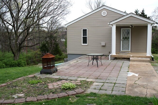 Building Photo - 5007 Duessel Ln