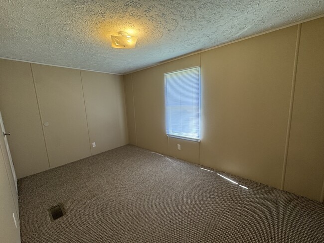 Building Photo - 330 Gaither Rd