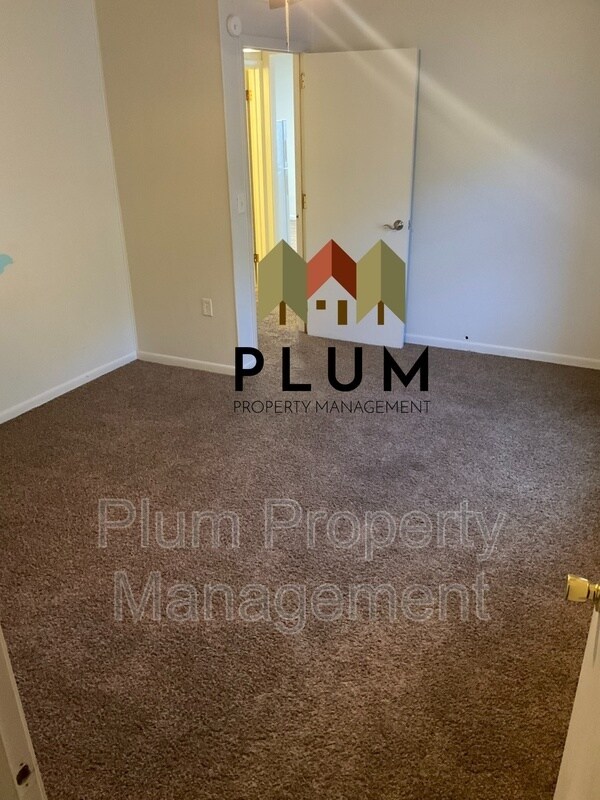 Building Photo - 3915 MT-200