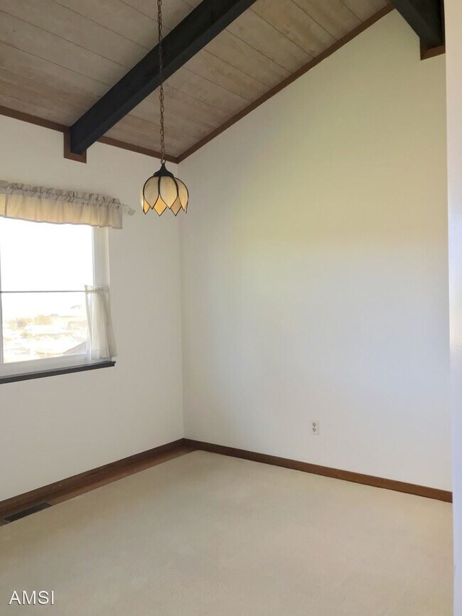 Building Photo - 2 br, 1.5 bath House - 126 Tiburon Blvd