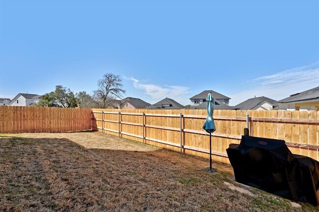 Building Photo - 13004 Bloomington Dr