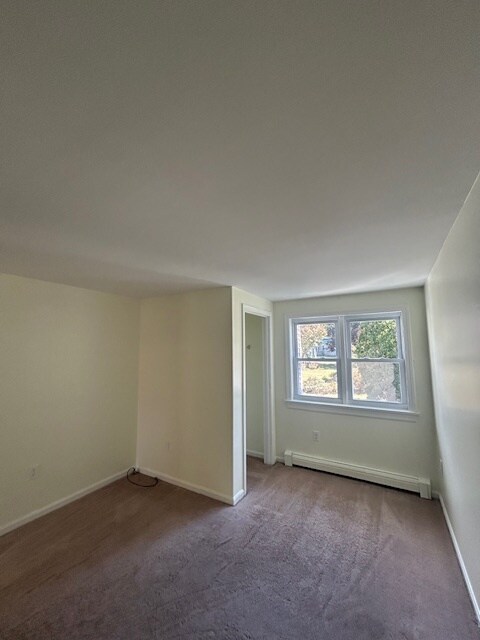 Building Photo - 6 Tamarack Dr