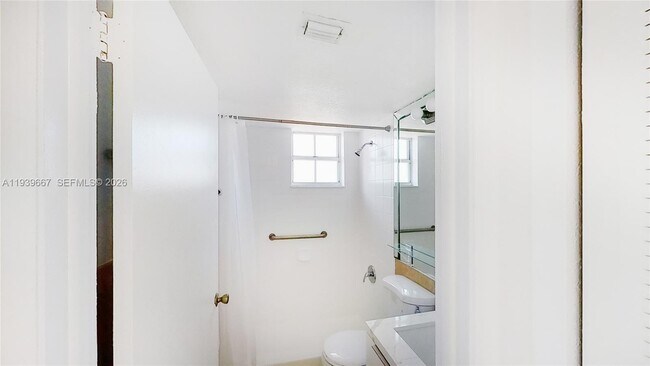 Building Photo - 199 SW 12th Ave