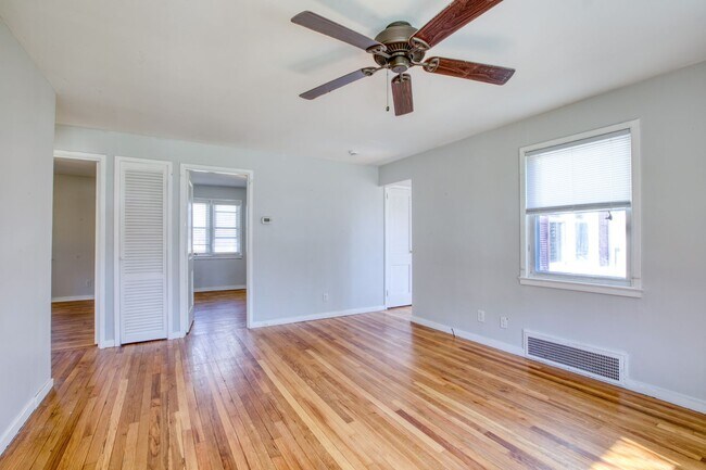 Building Photo - 3 Bedroom Single Family Rental - Fenced in yard