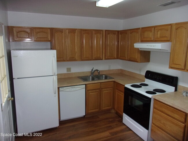Building Photo - 3069 Sea Gate Cir