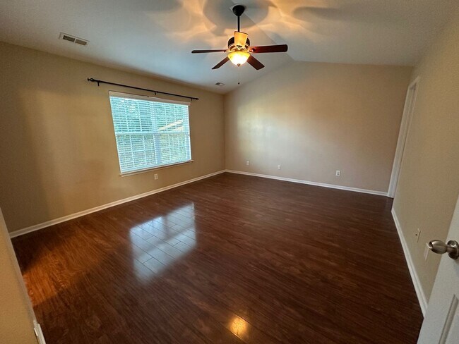 Building Photo - 1203 Castle Pines Dr