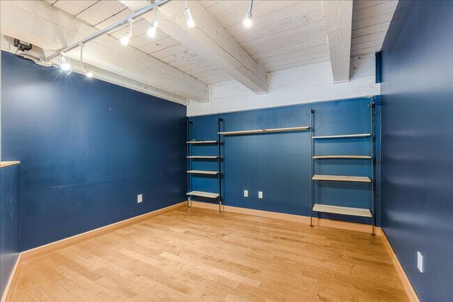 Building Photo - 416 NW 13th Ave