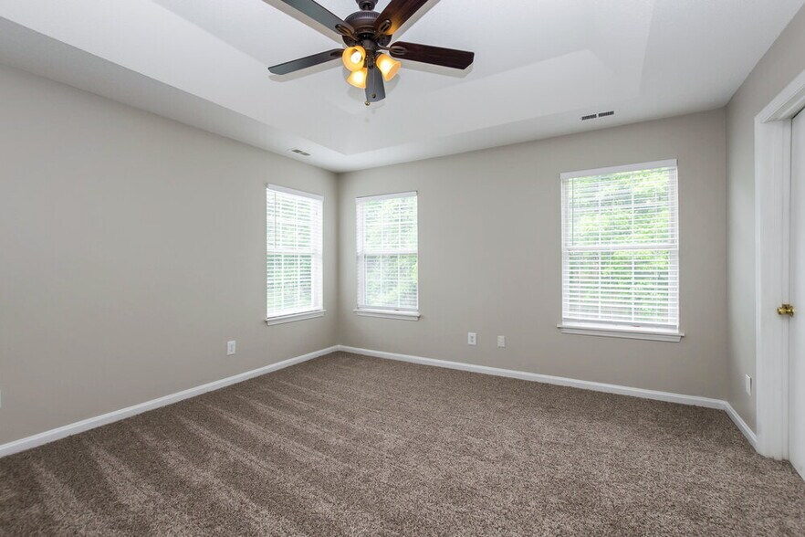 Building Photo - 10415 Battle Ct
