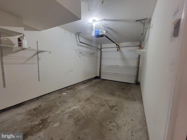 Building Photo - 20872 Ivymount Terrace