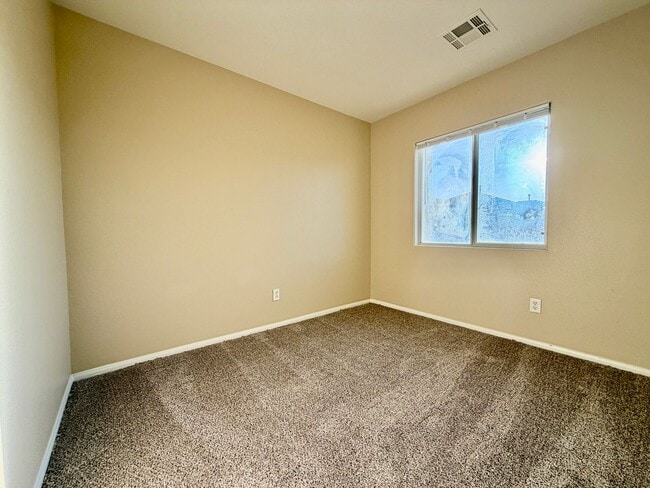 Building Photo - 4 bedroom near Nellis AFB