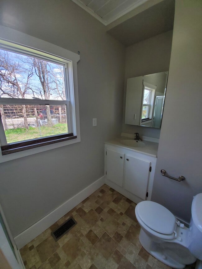 Building Photo - 2284 W Street