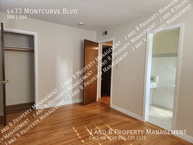 Building Photo - 3 Bedroom in Fair Oaks