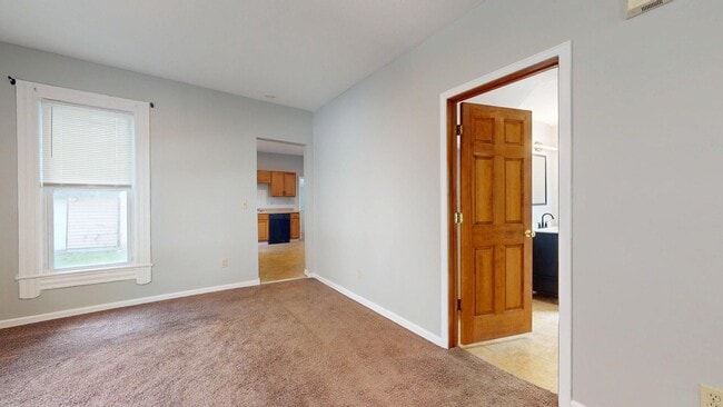 Building Photo - Madison/W.95th neighborhood : 3 bedroom/1 bath single family house available NOW.