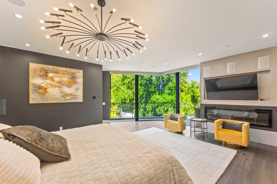 Building Photo - 3712 Broadlawn Dr