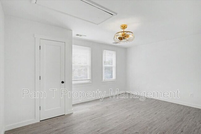 Building Photo - 201 A W 37th St