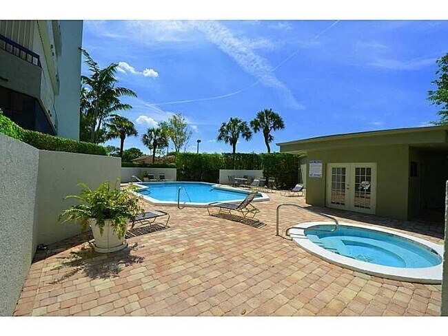 Building Photo - 6371 La Costa Dr