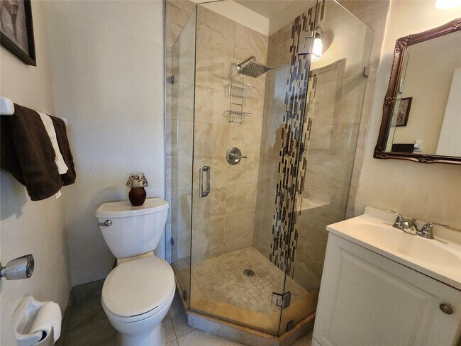 Building Photo - 8777 Warwick Dr